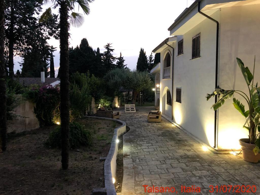 Relais Villa Lama Boutique Hotel ตารันโต ภายนอก รูปภาพ